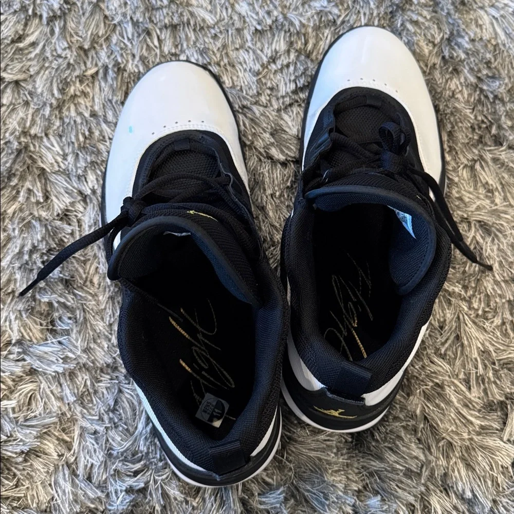 Jordan Stay Loyal 3Black White Metallic Gold - FB1396-070 - Size 11